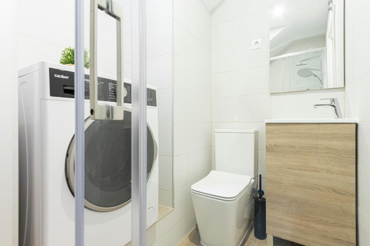 Luciente Appartement Madrid Buitenkant foto